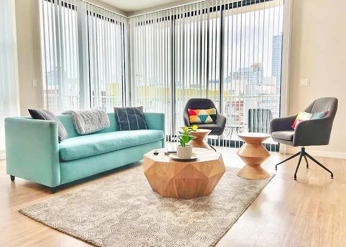 3 Bedroom Penthouse In Downtown!